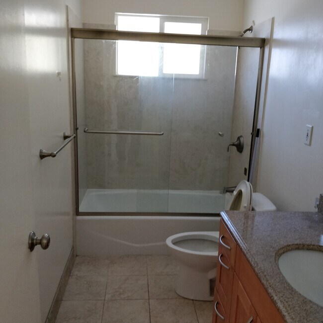 Building Photo - 7374 Rainbow Dr