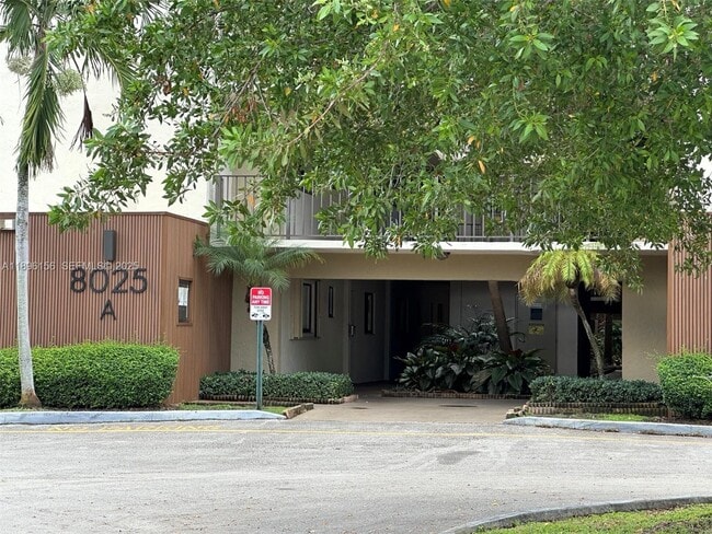 Building Photo - 8025 SW 107th Ave