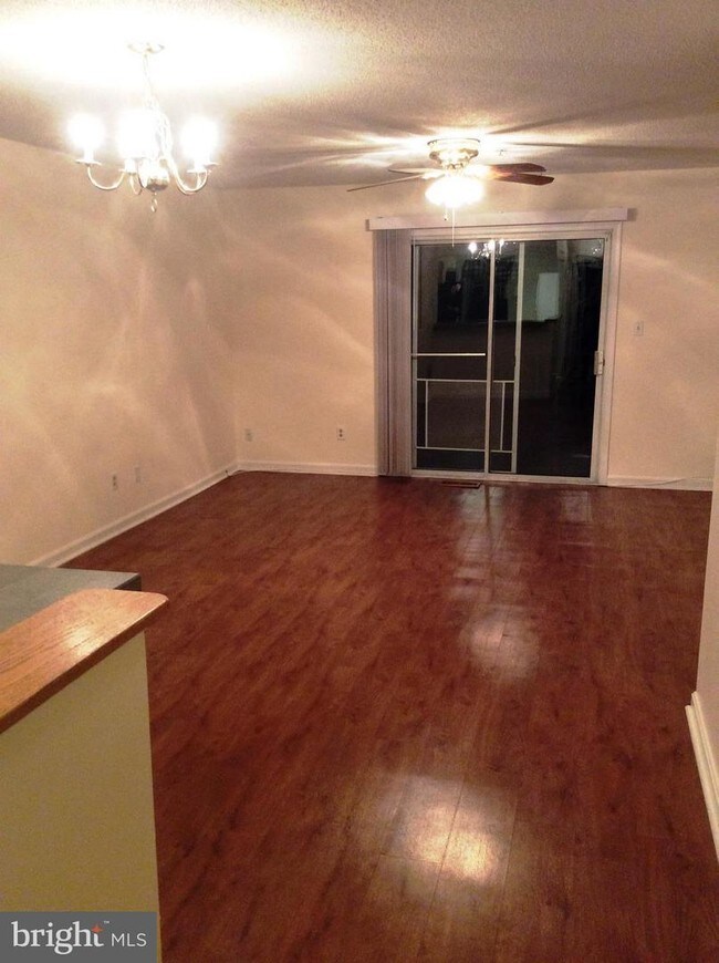 Building Photo - 1425 Golden Rod Ct