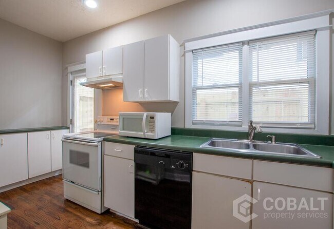 Foto del edificio - 925 Greenwood Ave NE