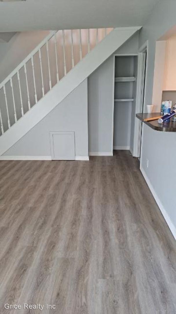 2 br, 1.5 bath House - 3257 Maple Leaf Cir #3 photo'