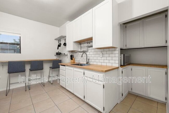 Building Photo - 210 S 200 E
