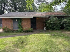 Building Photo - 3267 Fairfax Rd