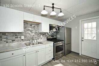 Building Photo - 420 School St