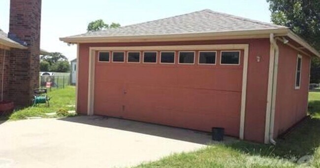 Building Photo - 3905 Country Meadows Cir
