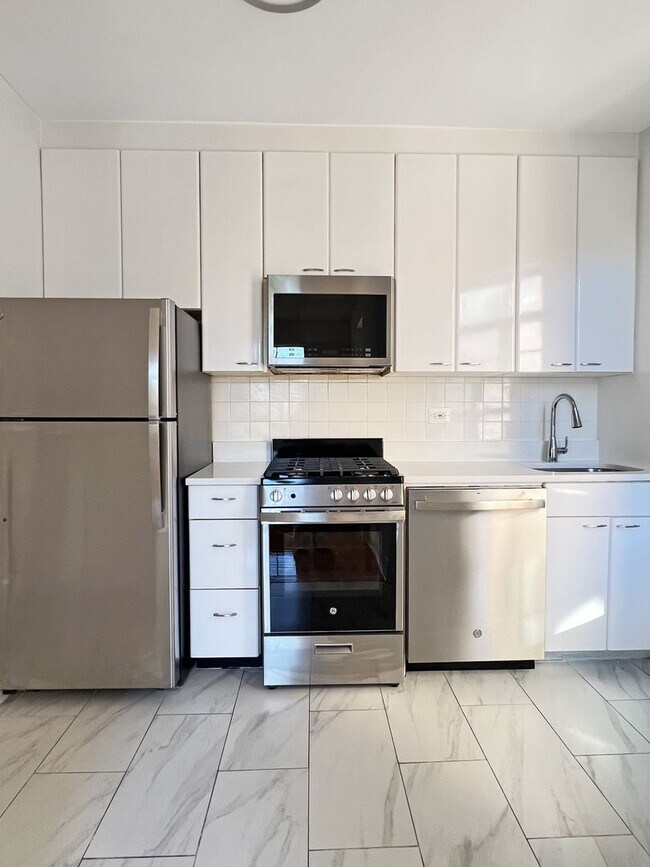 Building Photo - 1-50 Greenway Terrace