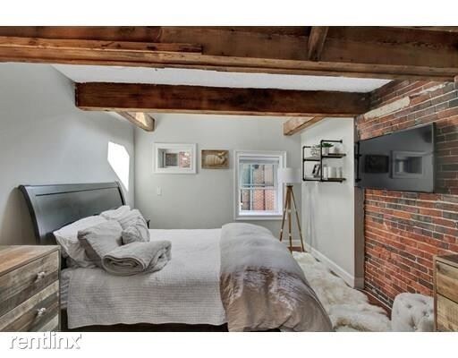 Building Photo - 2 br, 1 bath  - 53 Fulton St Apt 4