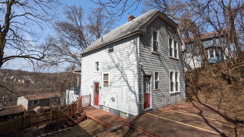 Primary Photo - 1401 Nobles Ln