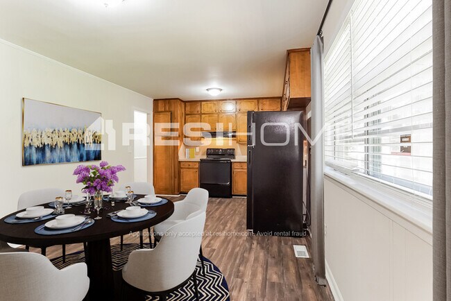Foto del edificio - 300 Northridge Rd