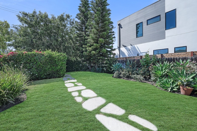 Photo - 3574 Helms Ave House