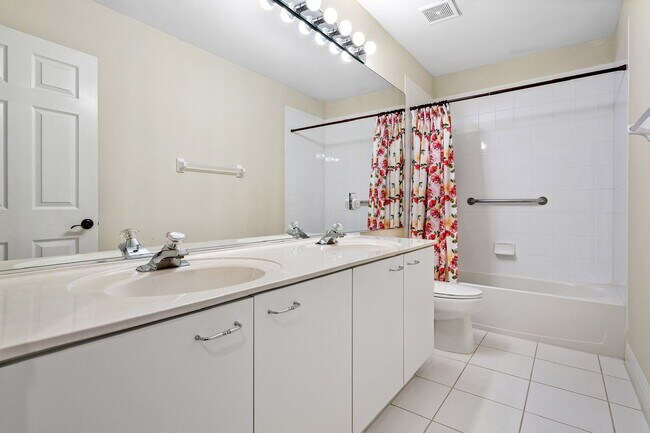 Foto del edificio - 10250 NW 60th Pl
