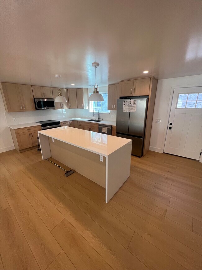 Foto del edificio - 847 N Ridgewood Pl