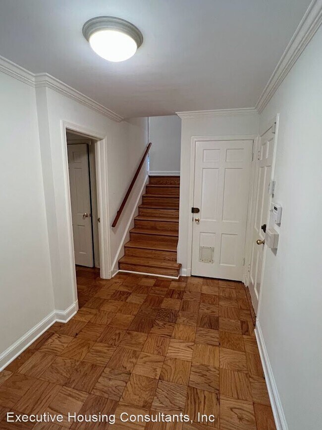 Building Photo - 5 br, 5 bath House - 2266 48th St, NW
