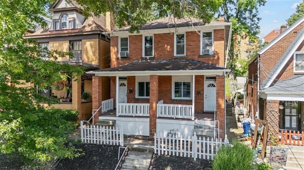 Primary Photo - 2450 Starkamp St