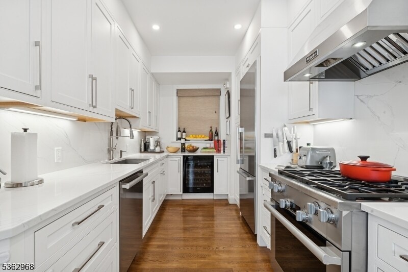 Foto principal - 1000 Hudson St