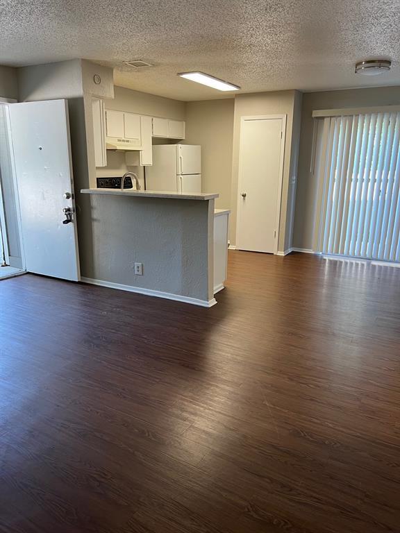 Foto del edificio - 4429 Whispering Valley Dr