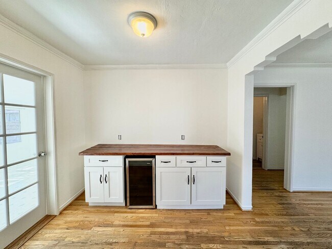 Foto del edificio - Inviting Burbank Home