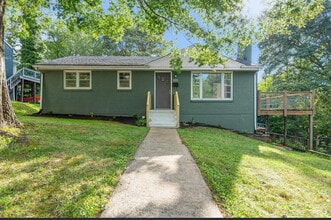 Building Photo - 101 Meadowview Dr