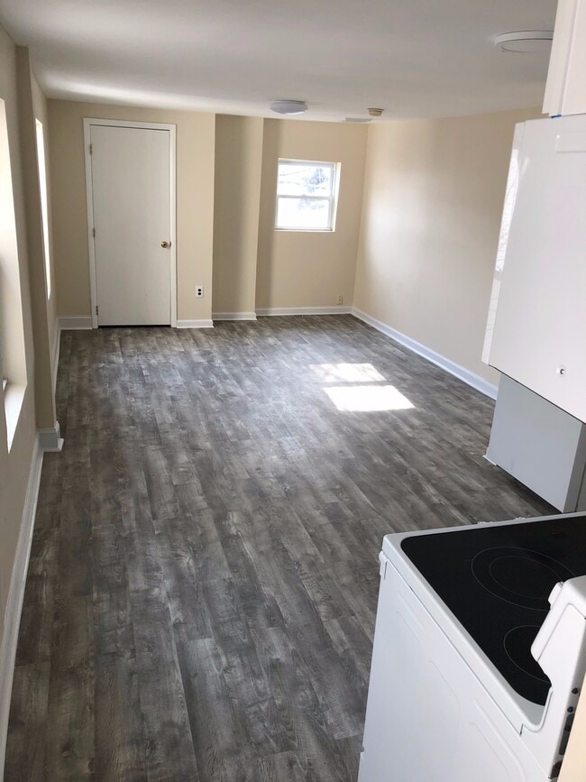 Photo - 639 N 12th St Apartment