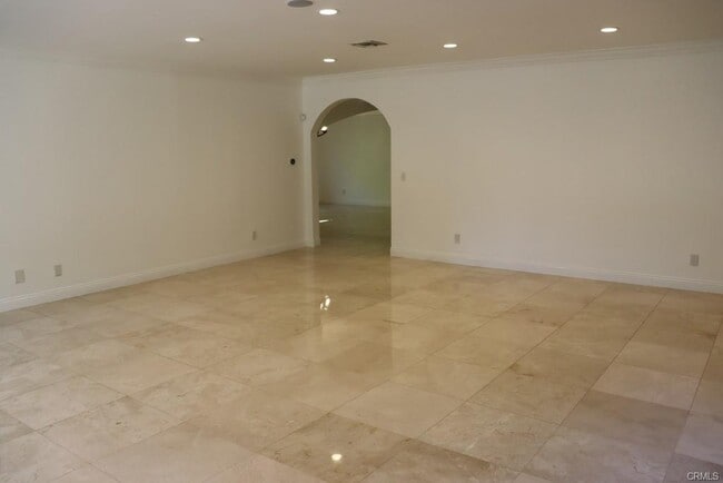 Building Photo - 4818 Lemona Ave