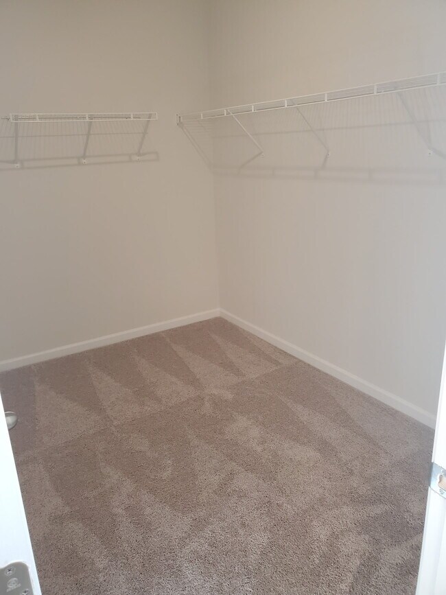 Foto del edificio - 5702 Hagler Loop