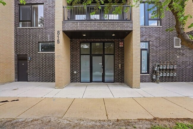 Foto del edificio - 815 N Richmond St