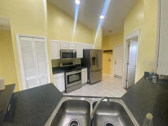 Building Photo - 14814 Greater Pines Boulevard