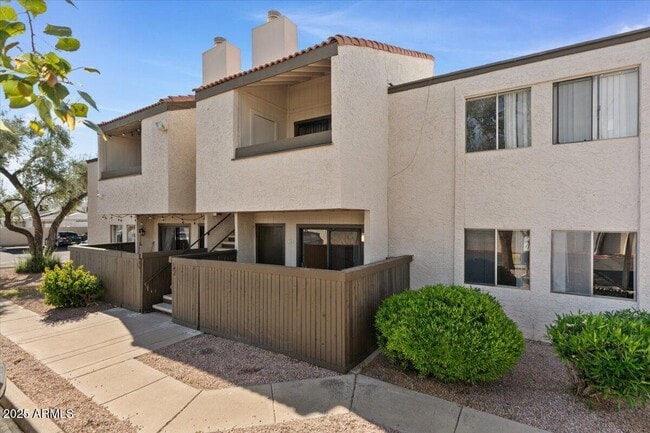 Building Photo - 2938 N 61st Pl