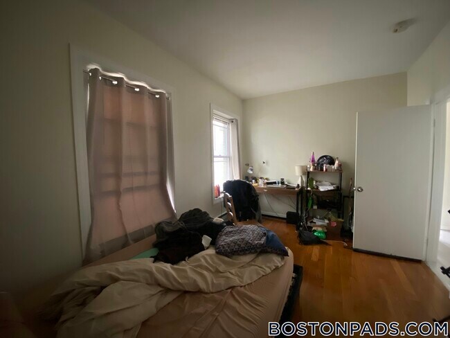 Foto del edificio - 1283 Commonwealth Ave