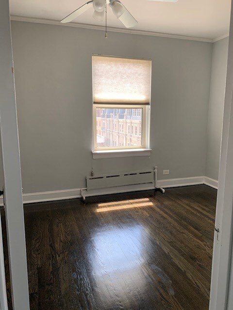 Very Large Bedroom - 638 Central Ave