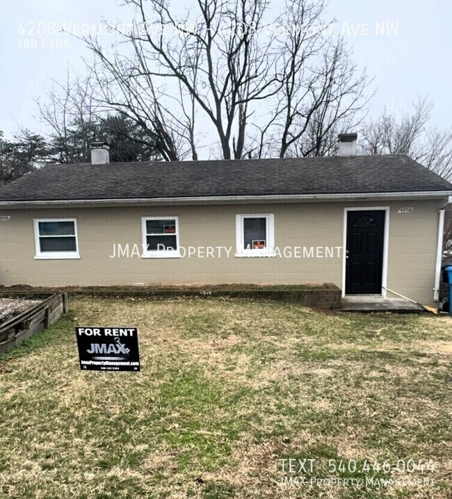 Building Photo - 4208 Vermont Ave NW