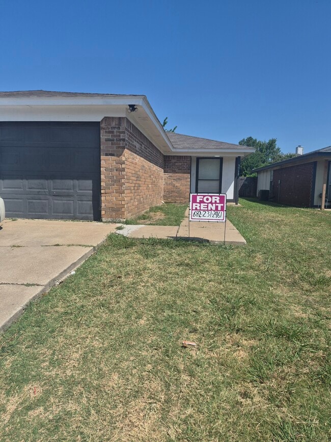 Building Photo - 3712 Hulen Park Cir