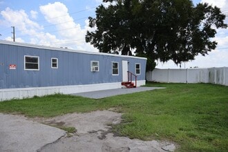 Building Photo - 195 Jonna St