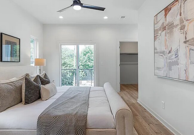 Foto del edificio - 5808 Knight St