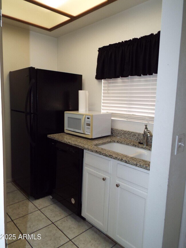 Foto del edificio - 11666 N 28th Dr