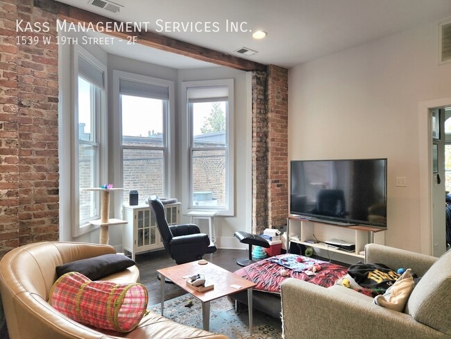Foto del edificio - 1539 W 19th St