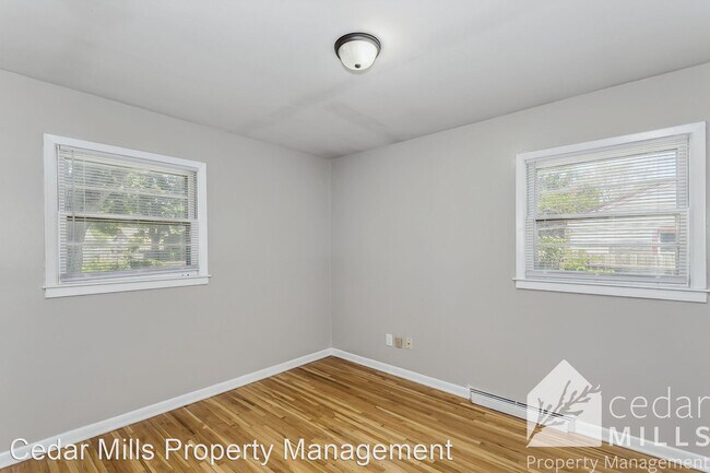 Building Photo - 3 br, 1 bath House - 3157 S Elizabeth