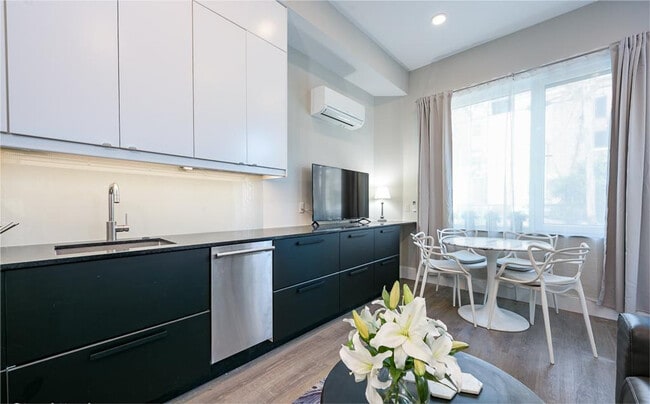 Foto del edificio - 1521 Corcoran St NW