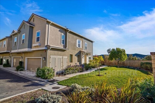 Foto del edificio - 22772 Harmony Dr