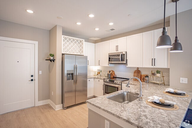 1BR, 1BA - Gaux Getter - 666SF - Margaux Midtown