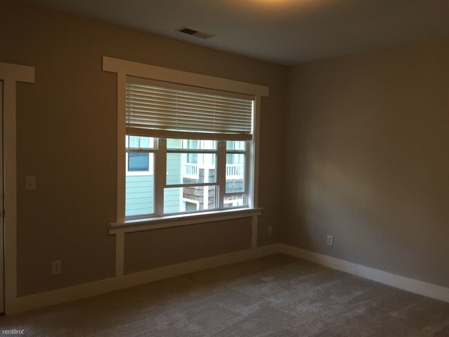 Building Photo - 3 br, 2.5 bath Condo - 1721 Matheson Ave F...