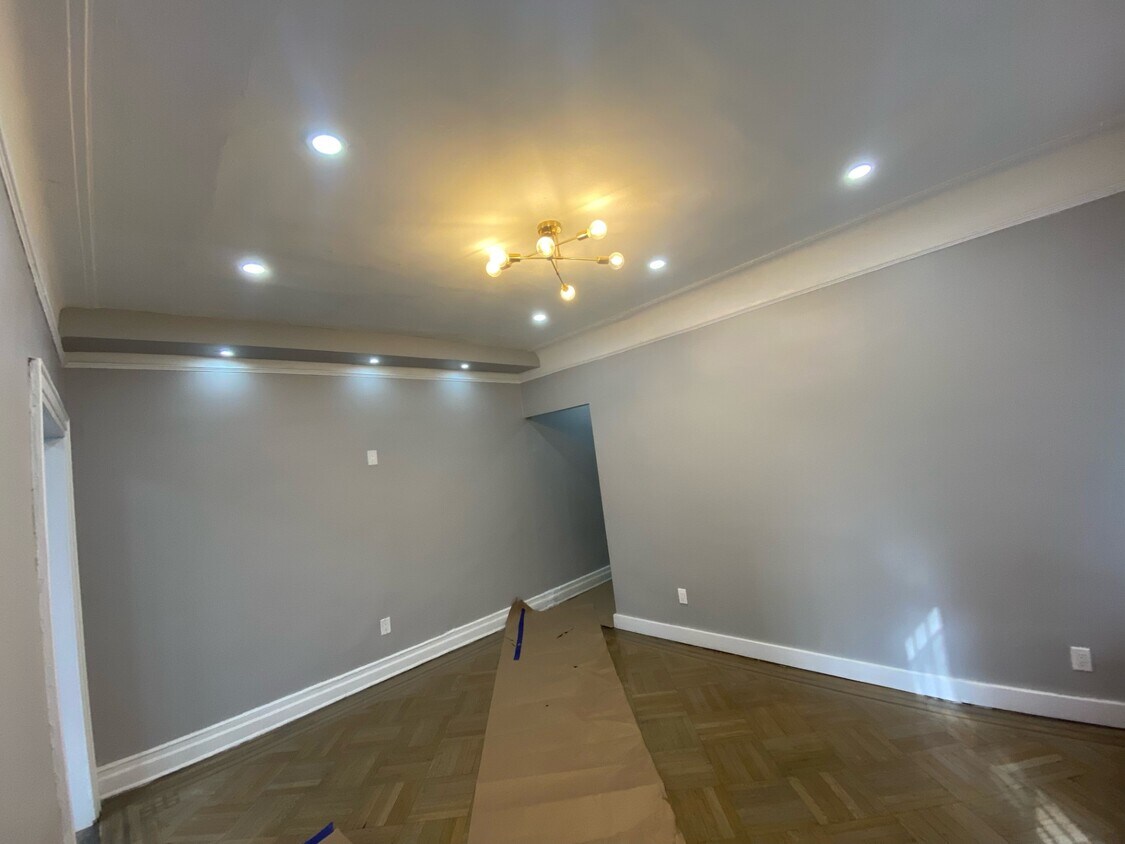 Foto principal - 1339 Brooklyn Ave
