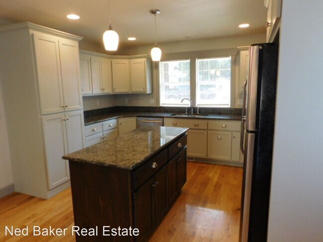 Building Photo - 3 br, 2 bath House - 575 Browning Ave. SE