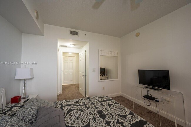 Building Photo - 510 NW 84th Ave