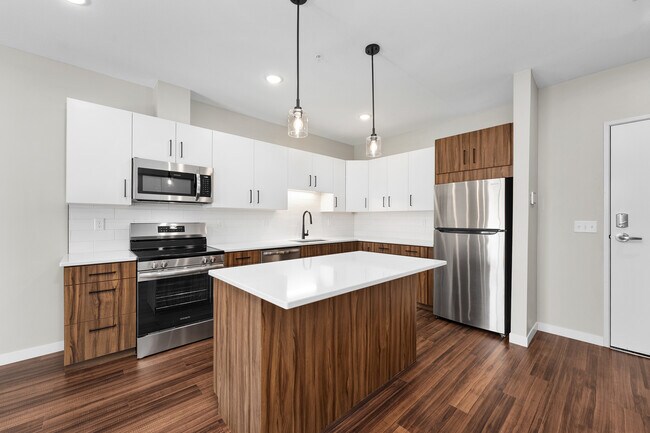1 Bedroom + Den 1B-3 Model Unit - Cannery Square