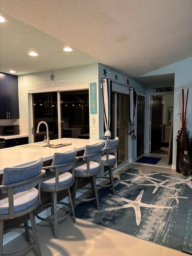 Building Photo - 7104 Geminata Oak Ct