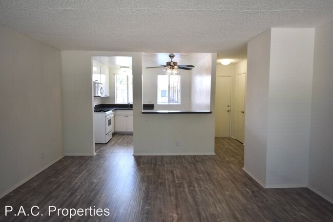 Building Photo - 1 br, 1 bath Apartment - 6954 Woodman Ave ...