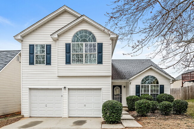 Building Photo - 330 Greenway Dr