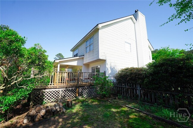 Foto del edificio - 248 Silver Brook Cir