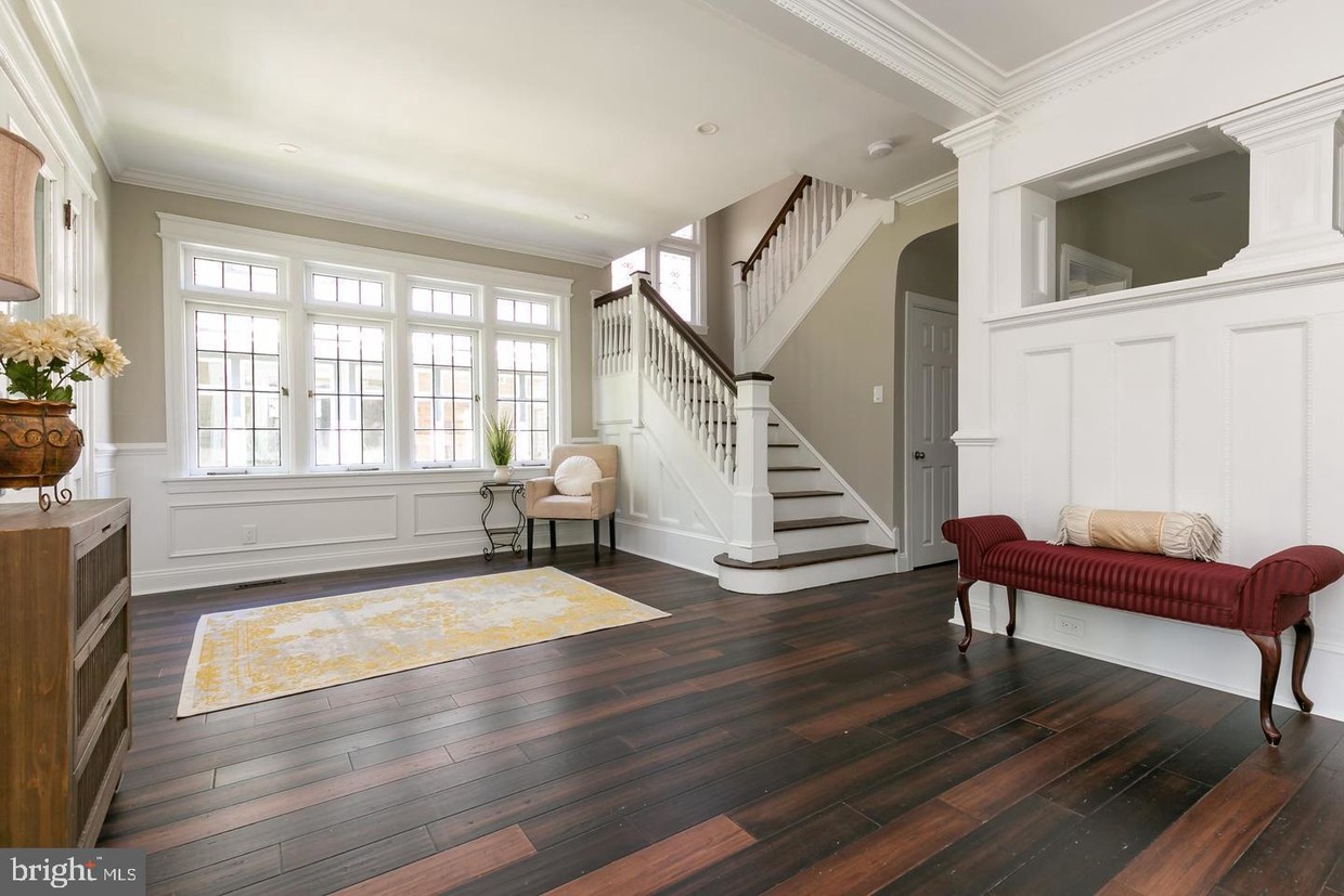 Foto principal - 321 Warwick Rd